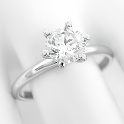 Bague solitaire or blanc et diamant