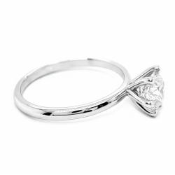 Bague solitaire or blanc et diamant